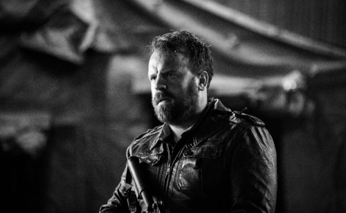 Саймон Филлипс