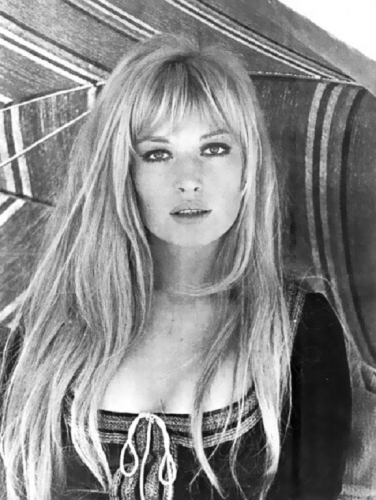 Моника Витти