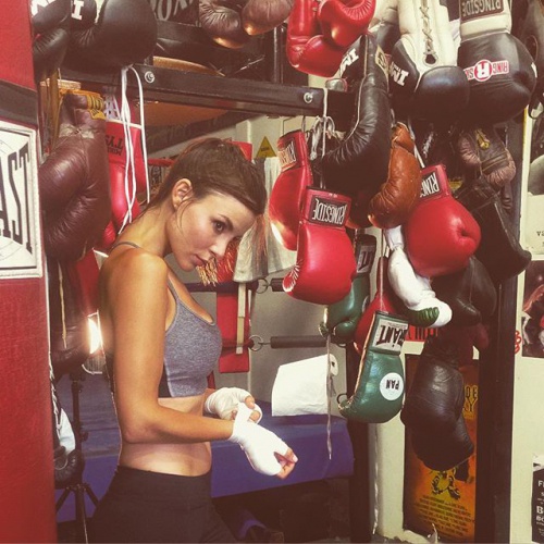 Кейси Барнфилд