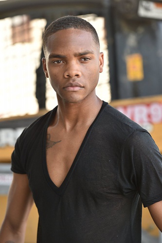 Джошуа Майкл Мур