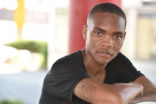 Джошуа Майкл Мур