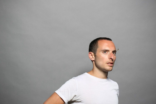 Дэниэл Бен Зеноу