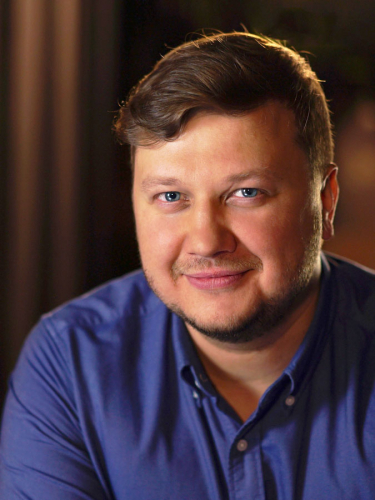 Антон Денисов