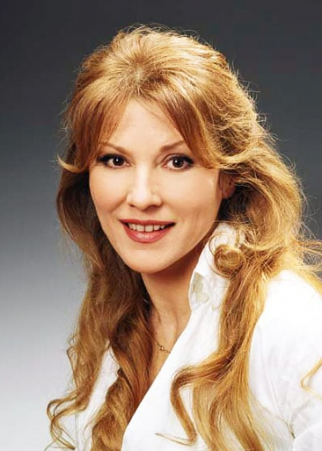 Елена Романова