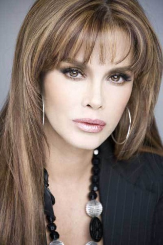 Лусия Мендес