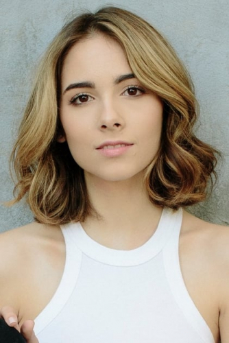 Хейли Пуллос