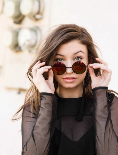 Кейтлин Након