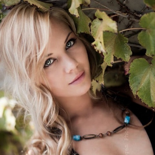 Эми Джонстон