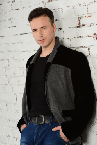 Александр Иванов