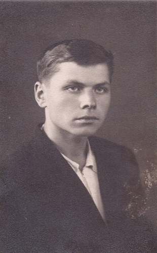 Александр Волков