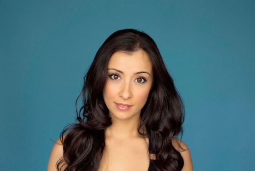 Лаура Мията