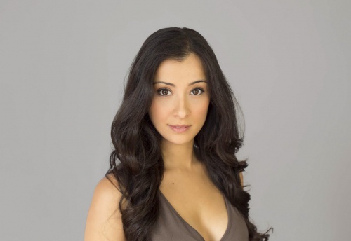 Лаура Мията