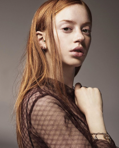 Лили Ньюмарк