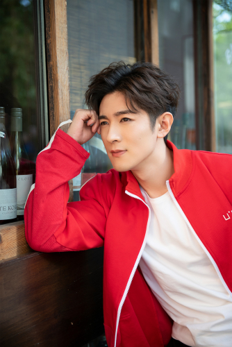 Цзи Сяо Бин