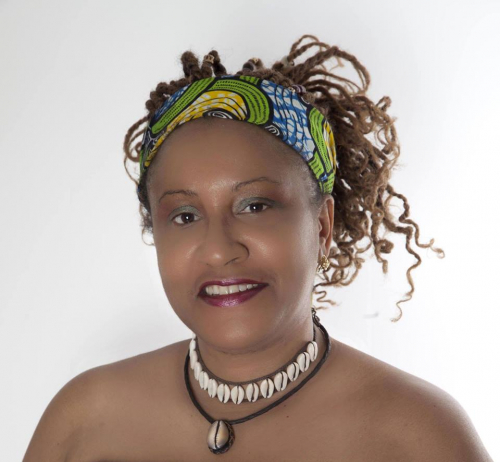 Хелена Холмс