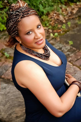 Хелена Холмс