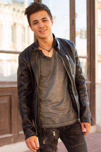 Дмитрий Тополь